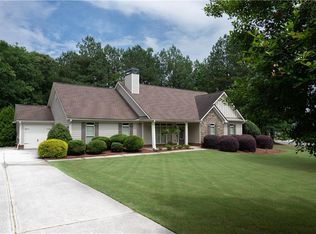 828 Caleb Dr, Winder, GA 30680