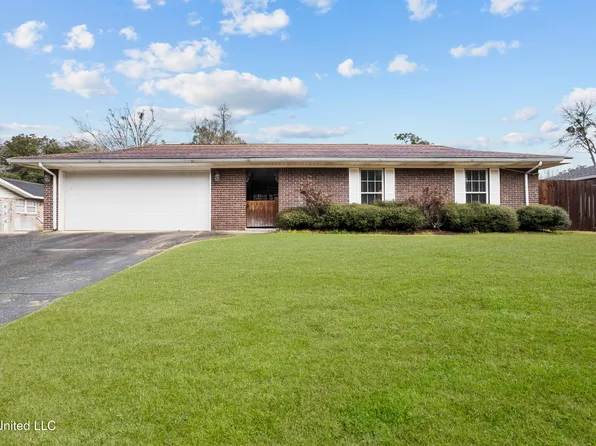 12408 Moreton Pl, Ocean Springs, MS 39564