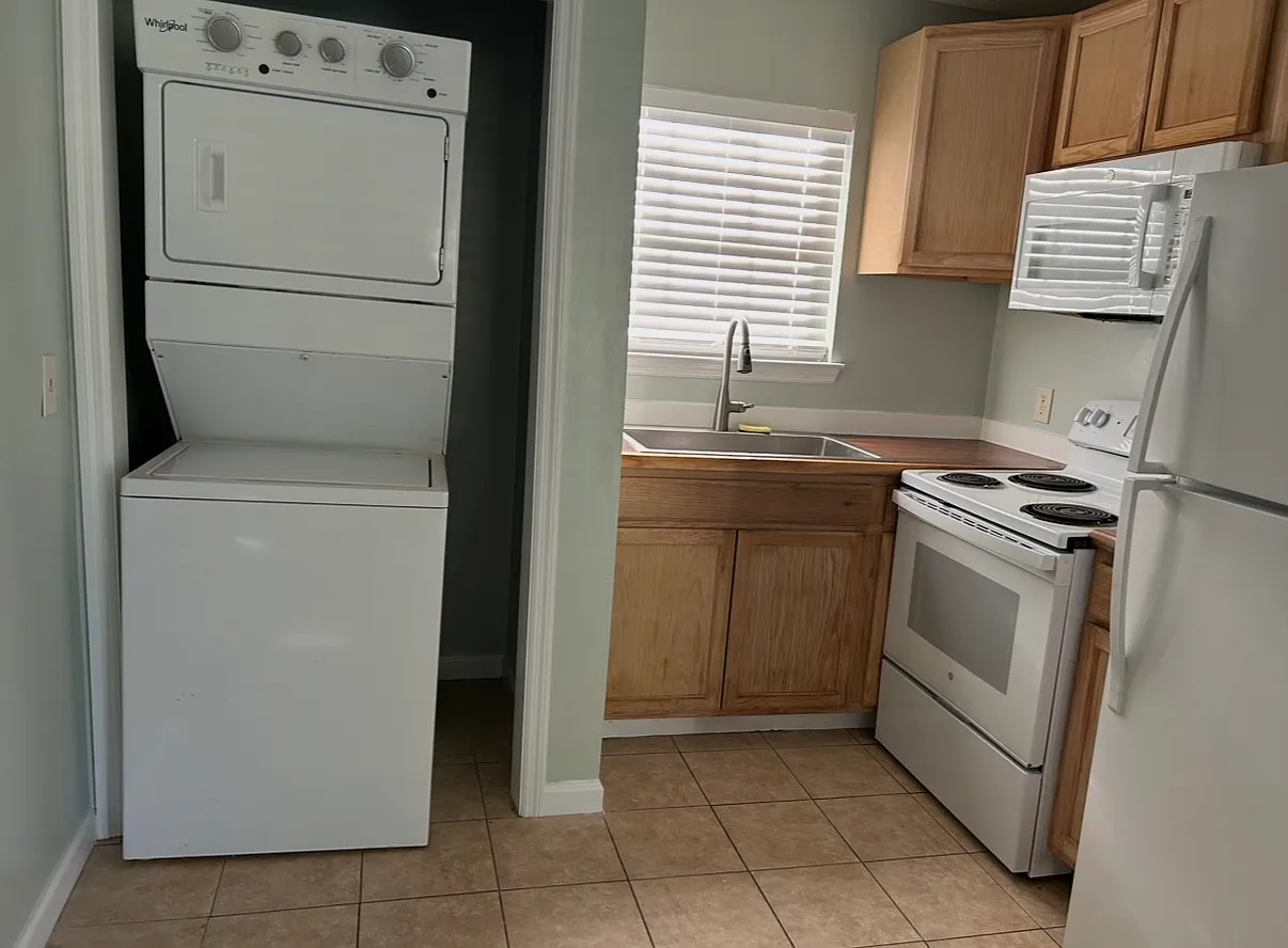 2 bed, $1,250 — Photo 4