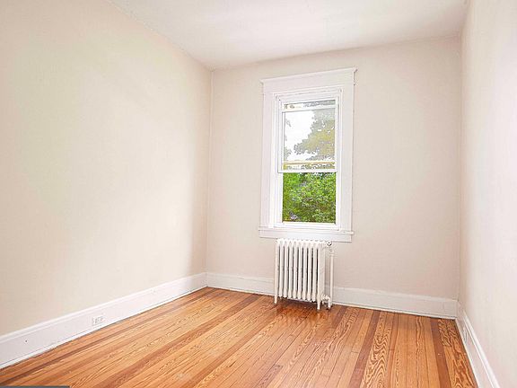 5th image of 2946 Wyman Pkwy