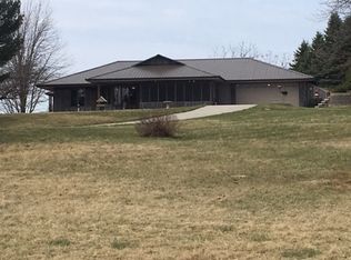 51998 350th St, Henderson, IA 51541