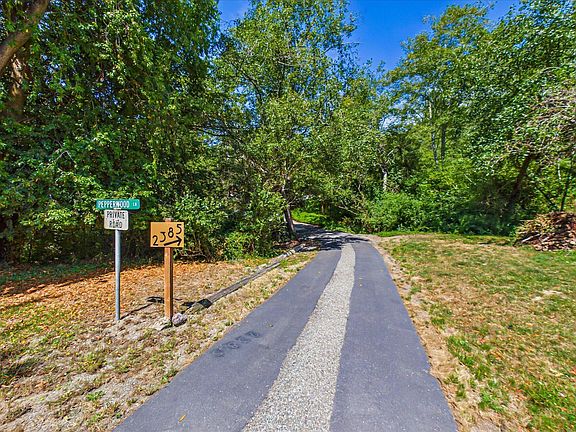 3rd image of 2385 Drake Hill Rd