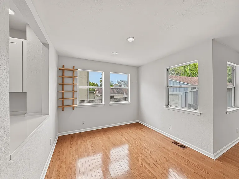 926 Cerrito St — Photo 25