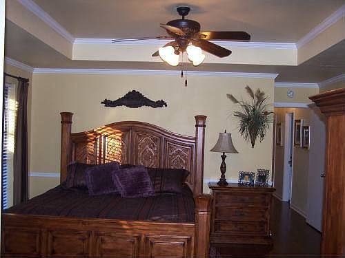 4th image of 15718 Malvern Hill Ave