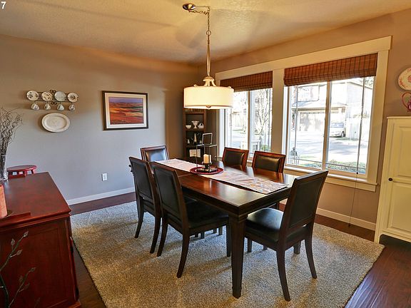 4th image of 1609 NE 158th Ct