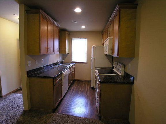 4th image of 3415 S 47th St