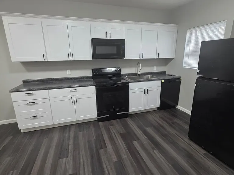 1126 McKean Ave — Photo 10