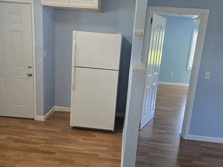 730 Maple St #8 — Photo 5