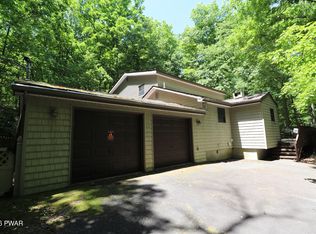 171 Candlewick Way, Lackawaxen, PA 18435