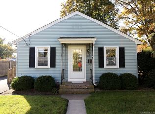 53 Pioneer Cir, Manchester, CT 06040