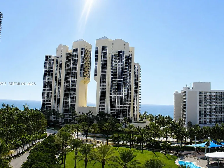 19370 Collins Ave #915 — Photo 3