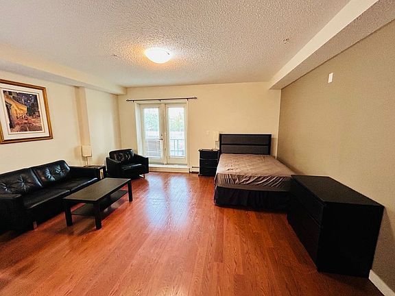 2nd image of 135 B Sandpiper Rd #1109