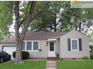 1000 NE 44th St, Kansas City, MO 64116
