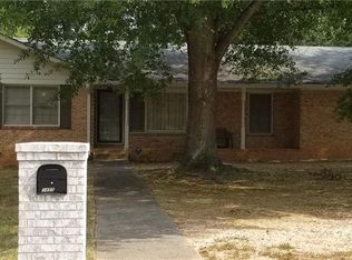 1450 Edenfield Ct, Lithonia, GA