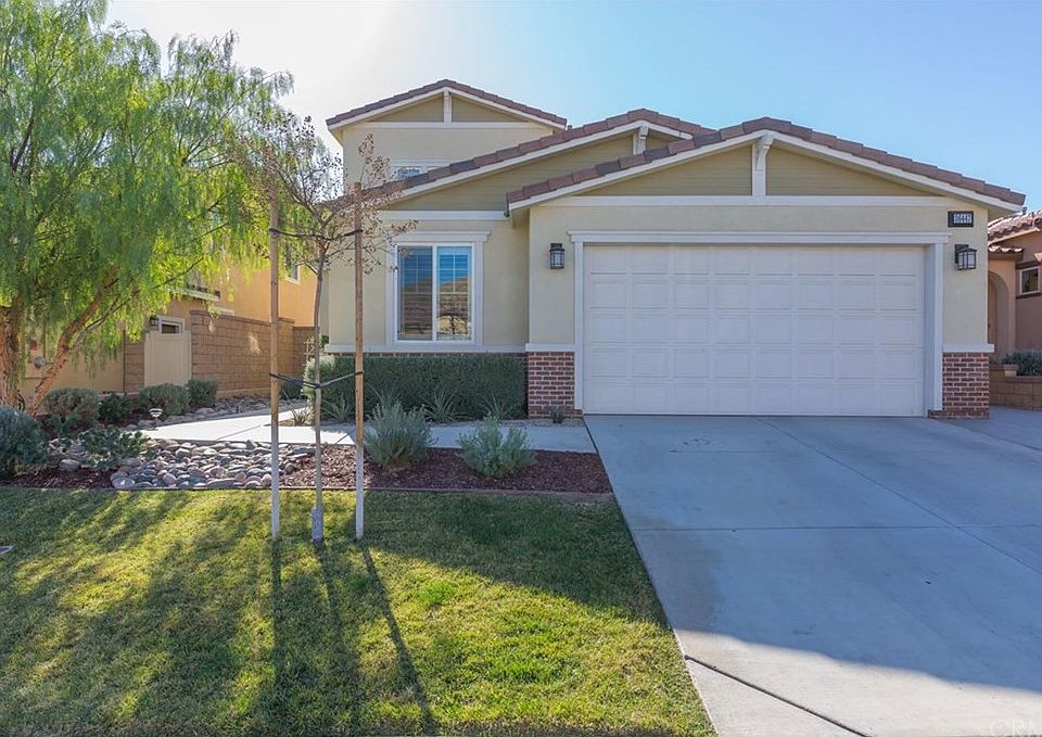 1st image of 36447 Geranium Dr