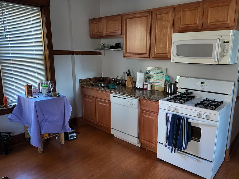 2200 W Cortez St #1R — Photo 6