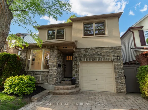 888 Sweetwater Cres, Mississauga, ON L5H 4A8