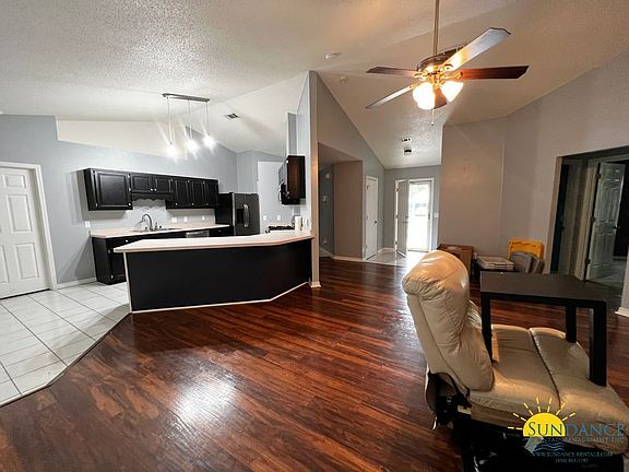 4th image of 302 Seattle Slew Ct