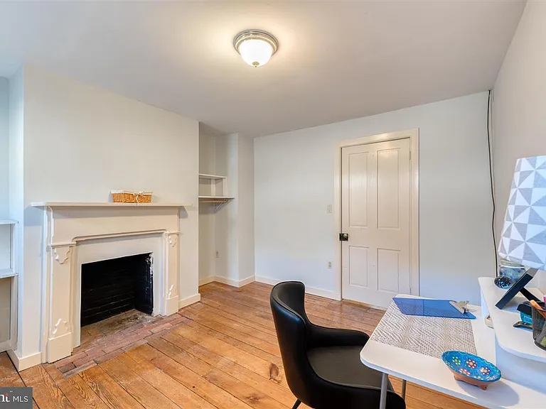 931 S Charles St — Photo 11