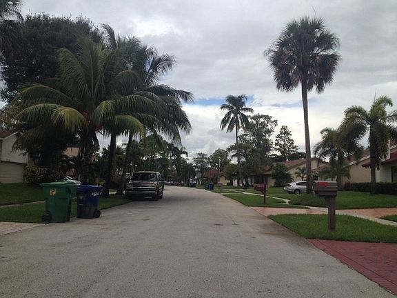 4th image of 7100 NW 49th St