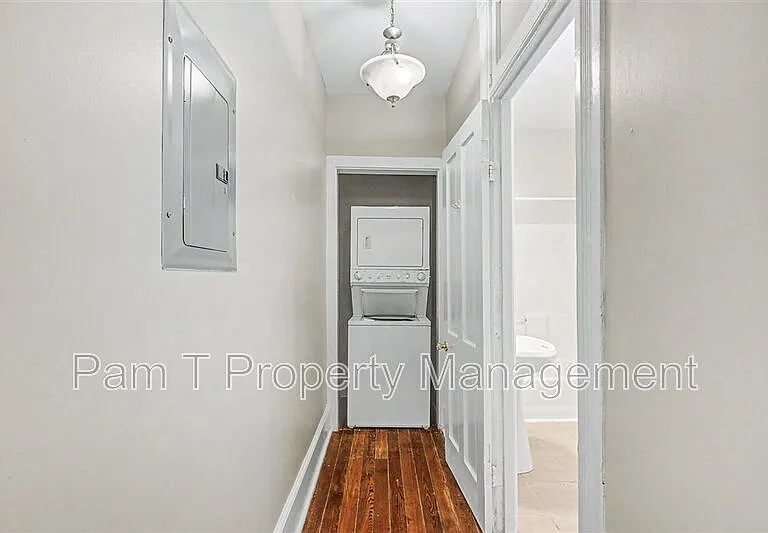 124 E Henry St #D — Photo 10