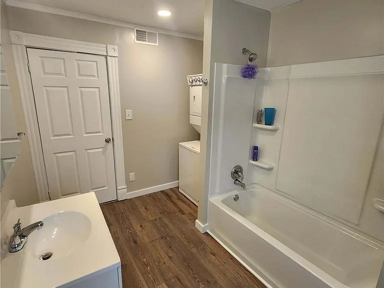 340 Virginia Ave #3 — Photo 4