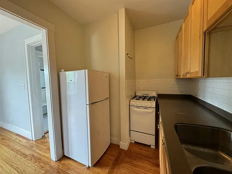 3 Haskell St #43 — Photo 10