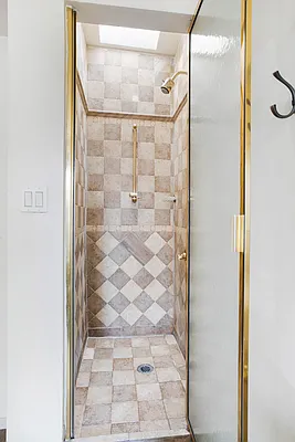 Rented by Douglas Elliman | media 18