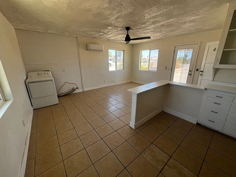 6104 Chia Ave — Photo 13