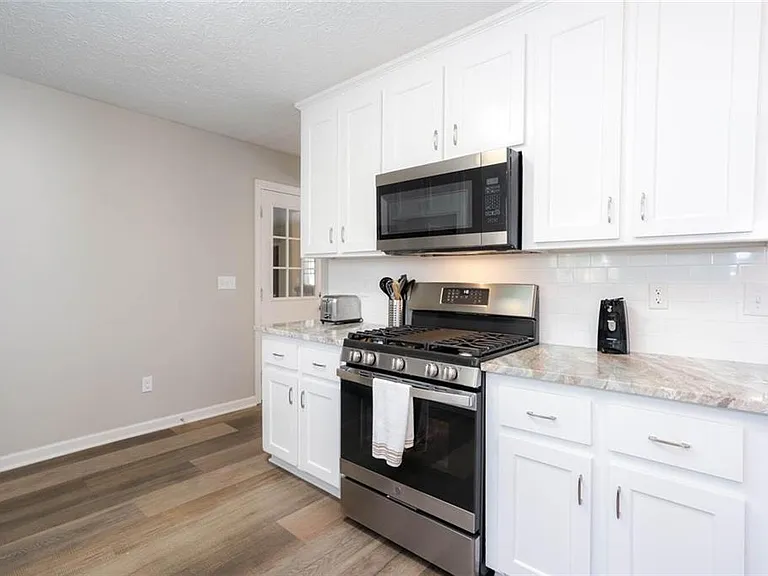 302 Independence Way — Photo 28