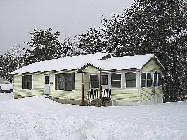 2nd image of 23 Yvonne St