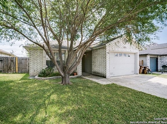 3rd image of 7914 Cortland Oak