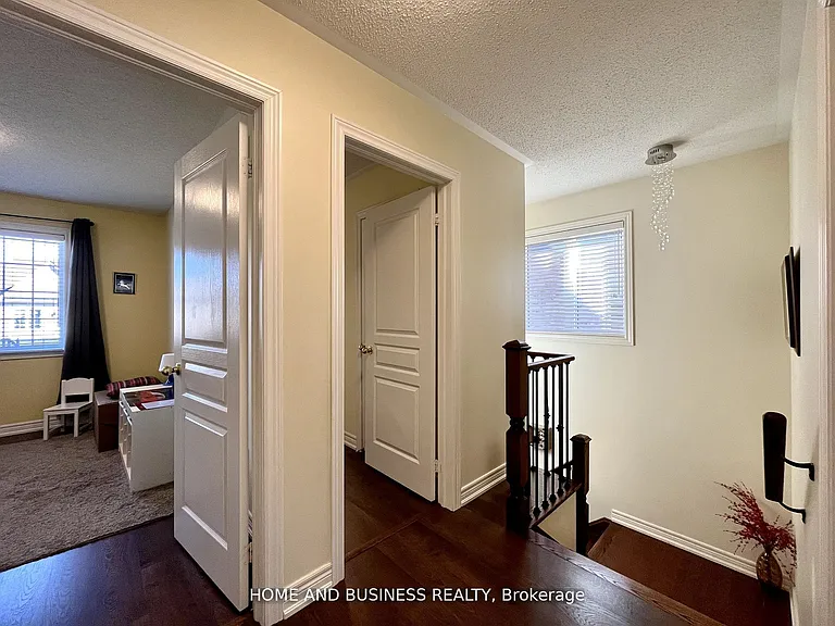 5532 Meadowcrest Ave — Photo 18