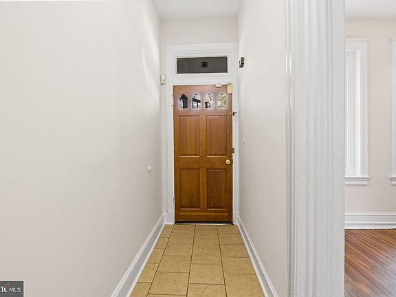 4th image of 32 Randolph Pl NW