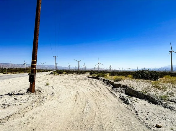 8 Dillon Rd, Desert Hot Springs, CA 92240