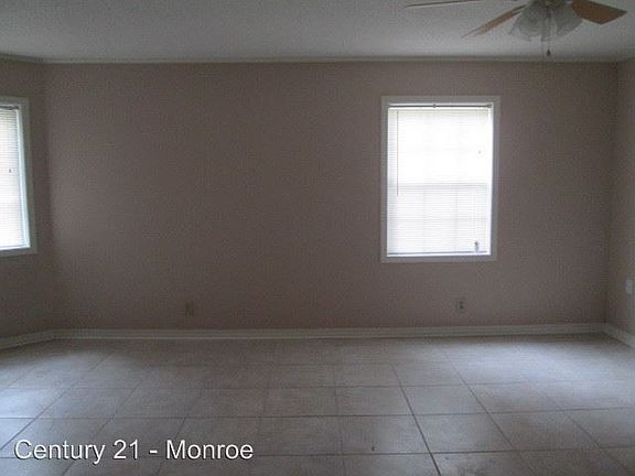 3rd image of 524 Woodhaven Dr