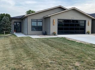 700-710 E 30th St, Carroll, IA 51401