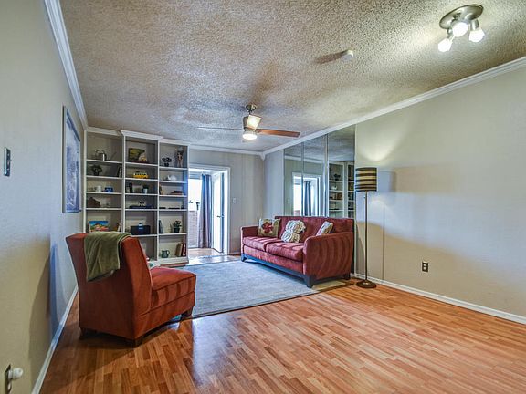 2nd image of 540 N May St