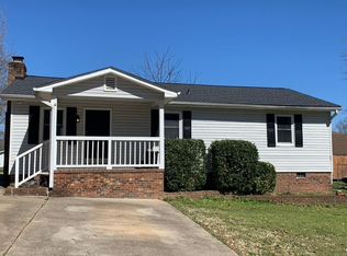 111 Greentree Dr, Mount Holly, NC 28120