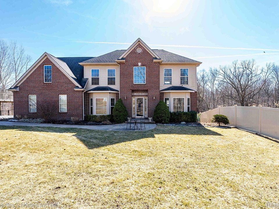 1st image of 815 Amberwood St