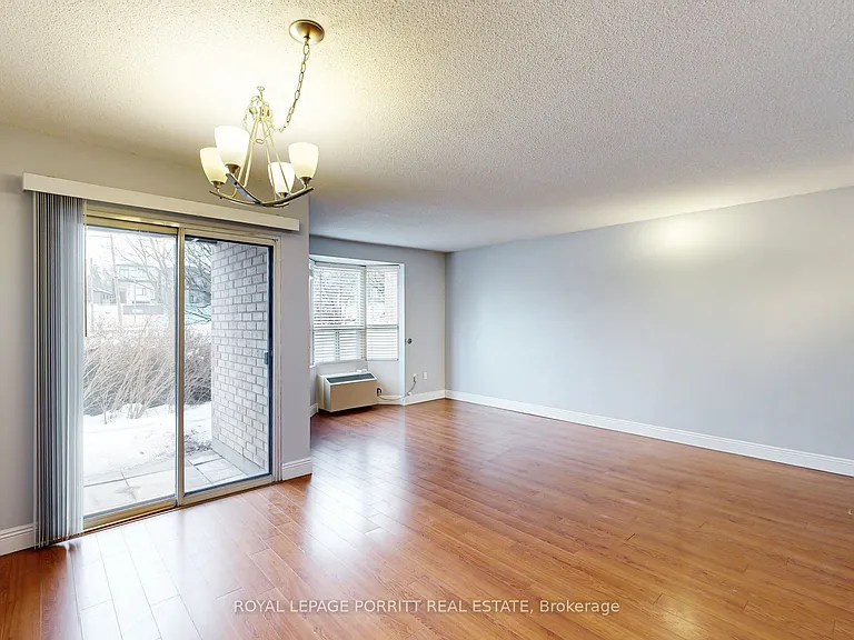 3835 Lake Shore Blvd W #104 — Photo 17