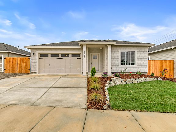 2nd image of 3718 Carlin Dr