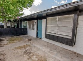 1651 Northwood St, Houston, TX
