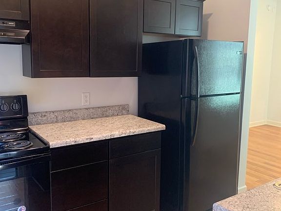 4th image of 1058 Peabody Ave APT 21