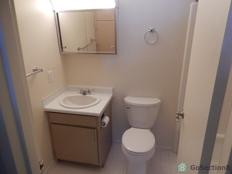 2nd image of 2544 Key St APT 6