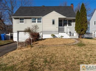 5 Wall St, Metuchen, NJ 08840