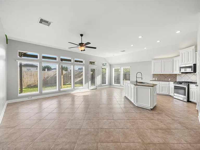 31815 Forest Oak Ln — Photo 5