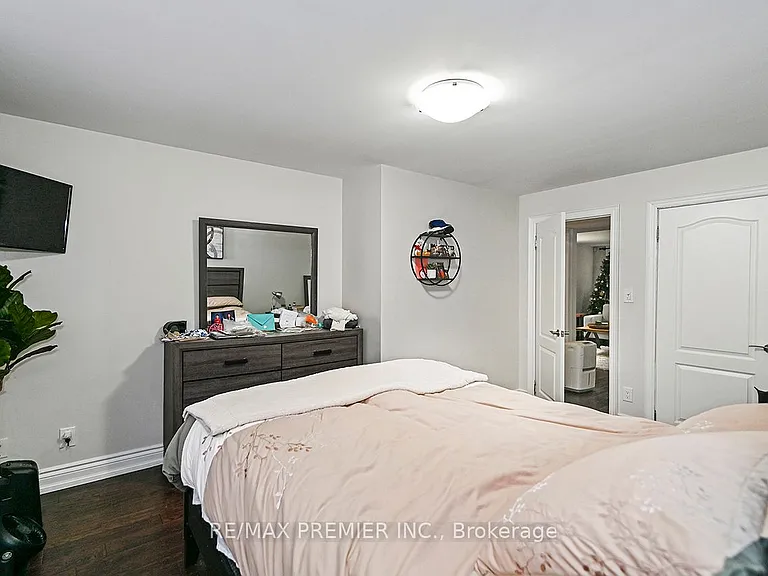 916 Scarlett Rd #BASEMENT — Photo 20