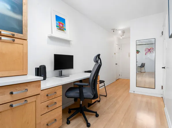 330 Third Avenue image 6 of 13