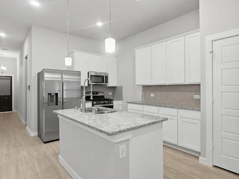 21980 Juniper Crossing Dr — Photo 3